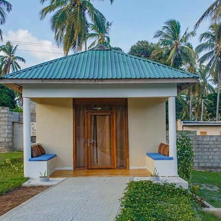 Mafia Neptune Villa Lodge Utende 外观 照片