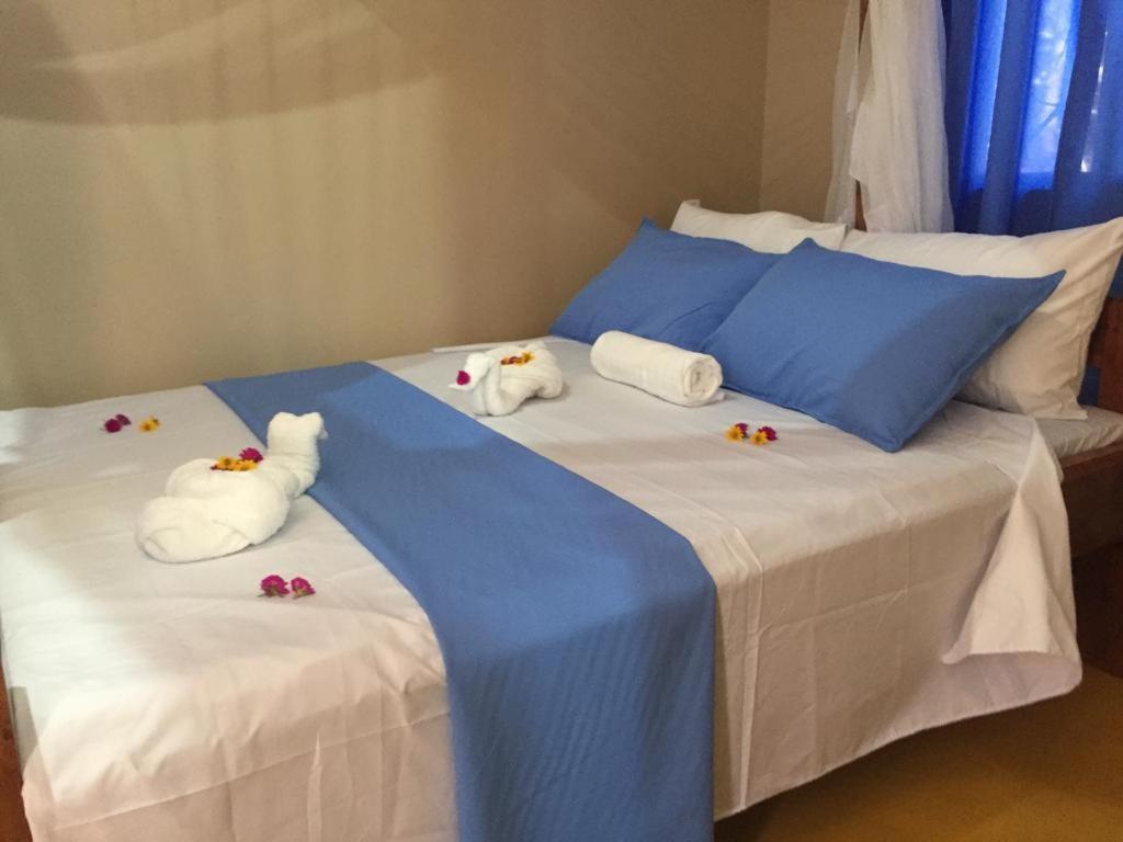 Mafia Neptune Villa Lodge Utende 外观 照片