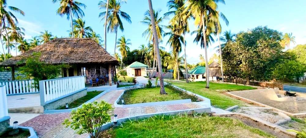 Mafia Neptune Villa Lodge Utende 外观 照片