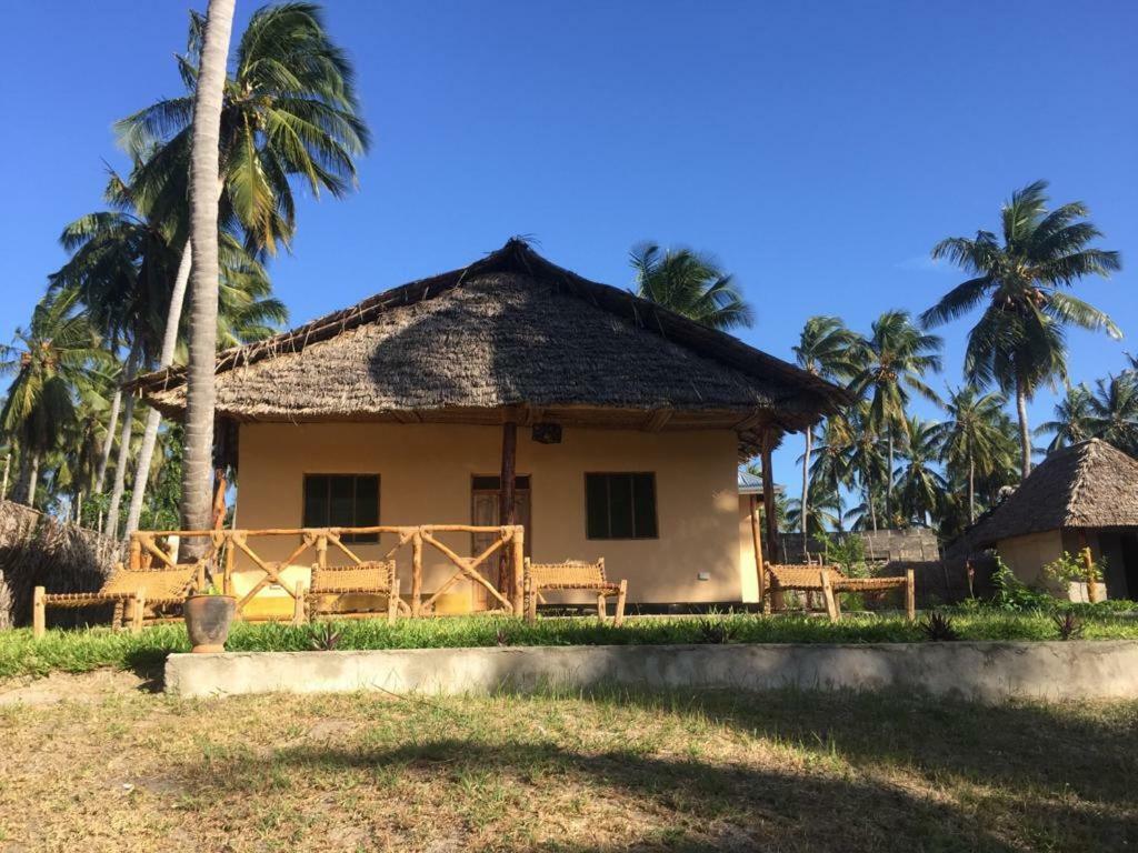 Mafia Neptune Villa Lodge Utende 外观 照片