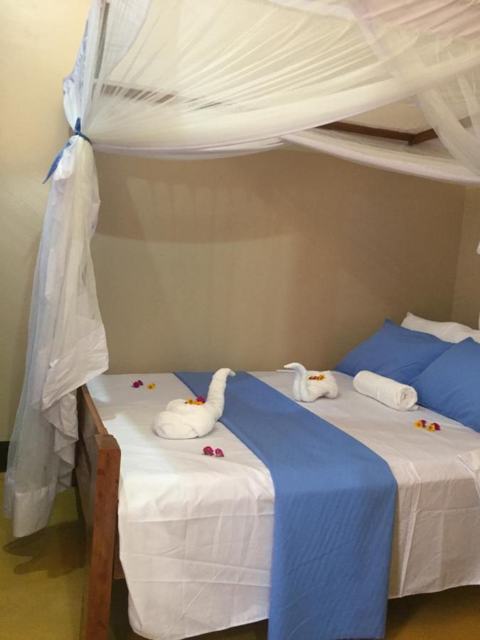 Mafia Neptune Villa Lodge Utende 外观 照片